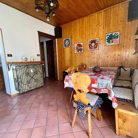 Apartament Rustic House